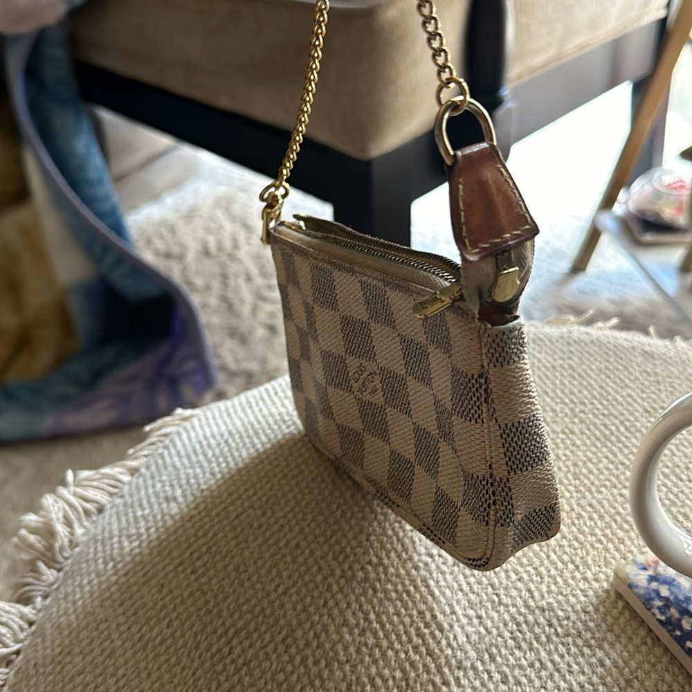 Louis Vuitton Mini Pochette